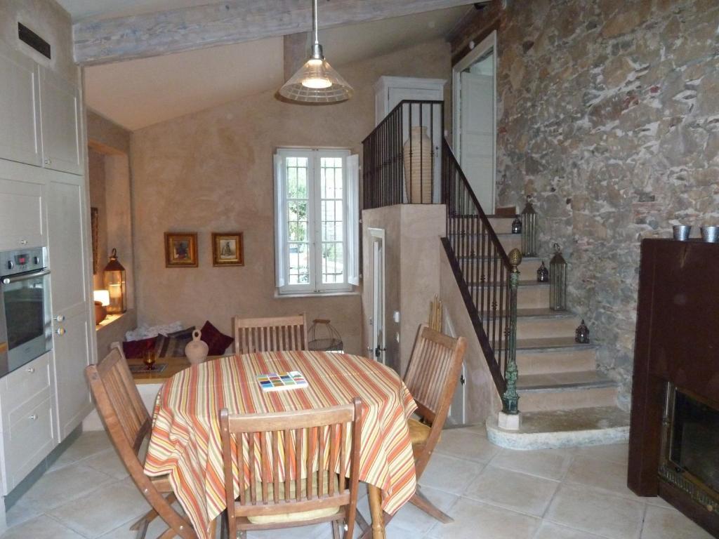 Ferienwohnung Mas De La Petite Jeanne Grimaud Zimmer foto